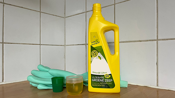 groene zeep aanrecht